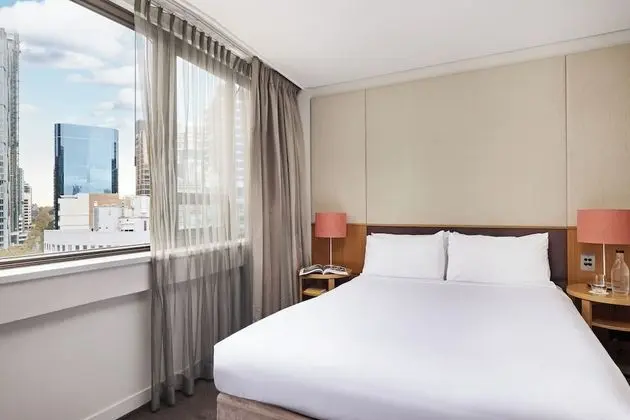 Standard Oda, Şehir Manzaralı (North Sydney CBD View)