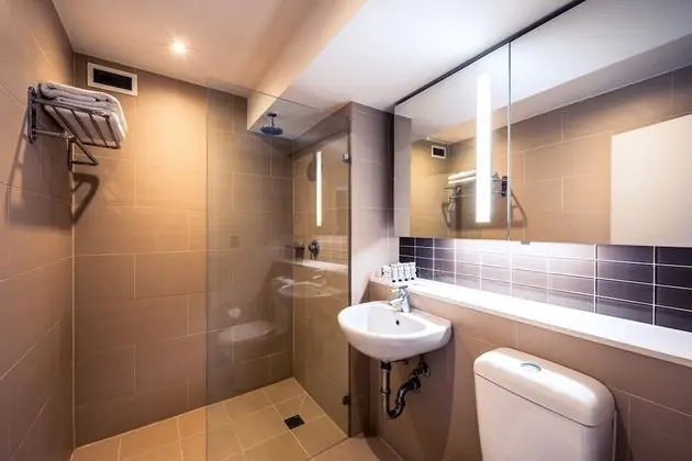 Standard Oda, Şehir Manzaralı (North Sydney CBD View)