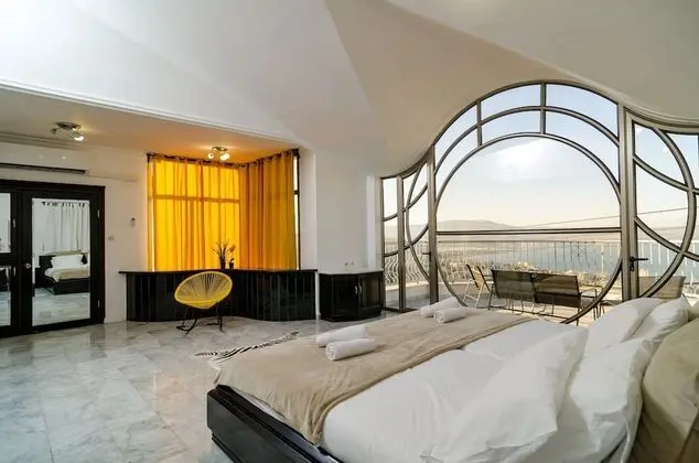 Deluxe Villa