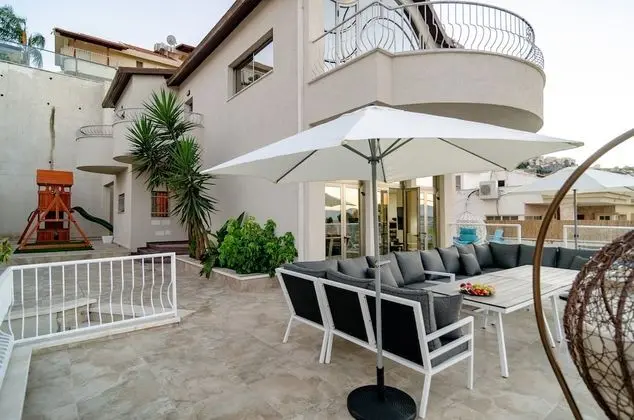 Deluxe Villa