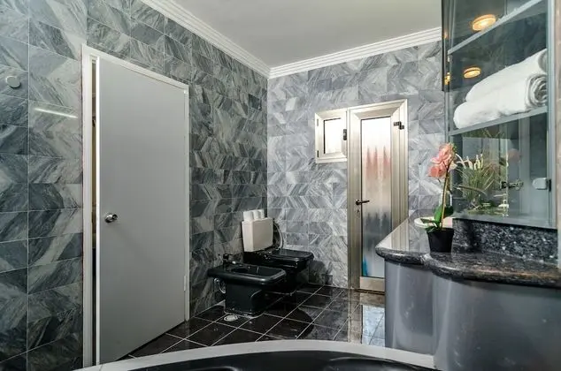 Deluxe Villa