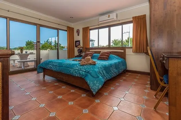 4 Bedrooms with Private Pool Villa