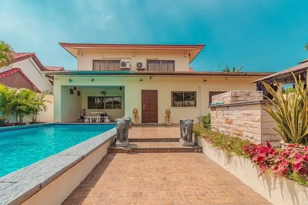 4 Bedrooms with Private Pool Villa