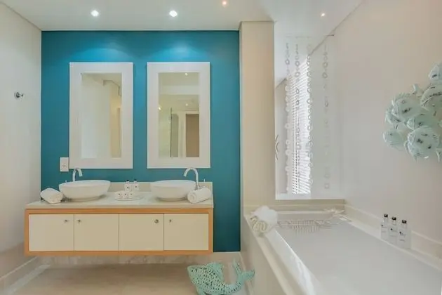Non-Sea Facing Suite