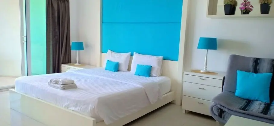 Studio Room with City View