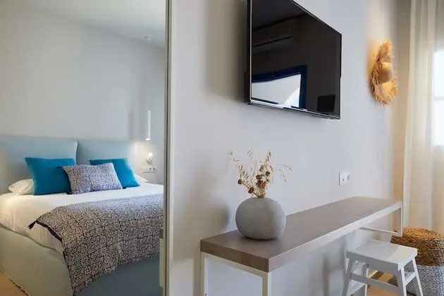 Comfort Tek Büyük veya İki Ayrı Yataklı Oda