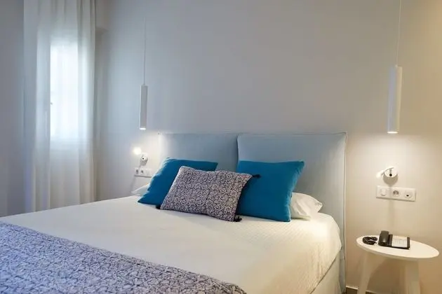 Comfort Tek Büyük veya İki Ayrı Yataklı Oda