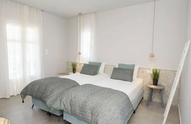 Comfort Tek Büyük veya İki Ayrı Yataklı Oda