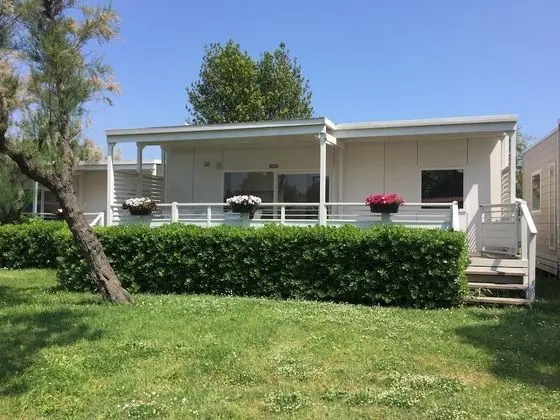 Deluxe Mobile Home