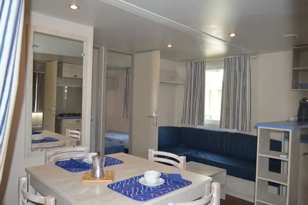 Deluxe Mobile Home