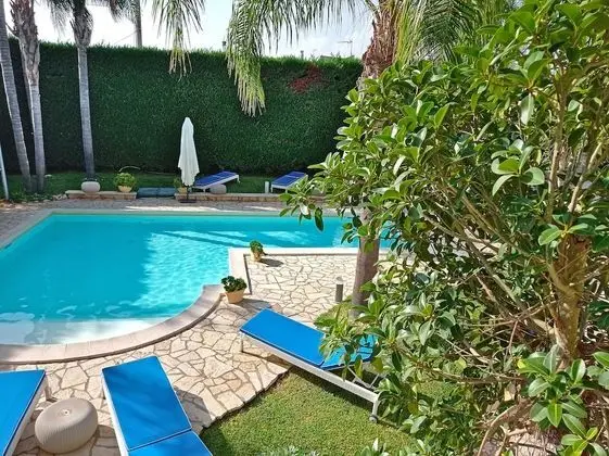 Deluxe Oda, 1 Çift Kişilik Yatak, Havuz Manzaralı, Kule