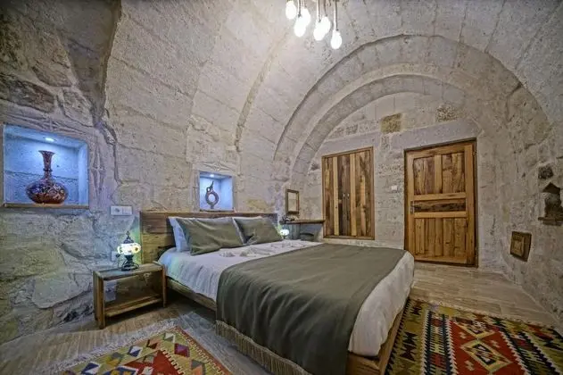 Deluxe Cave, Manzarasız