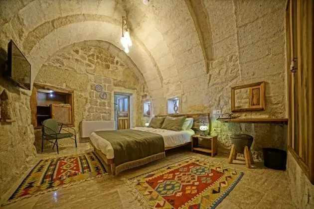 Deluxe Cave, Manzarasız