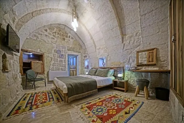 Deluxe Cave, Manzarasız