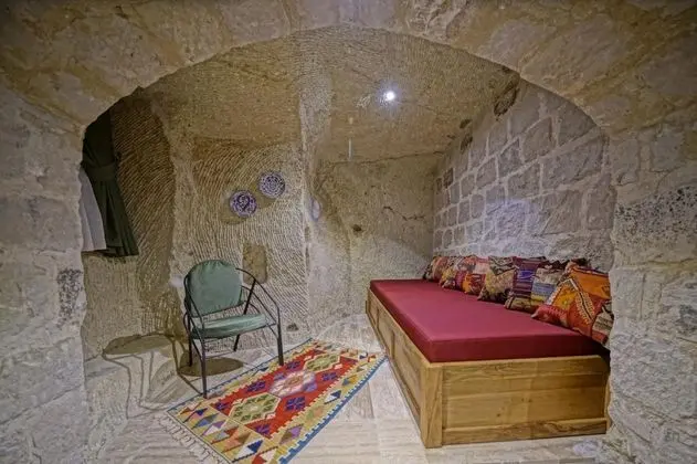 Mağara Oda, Avlu Manzaralı