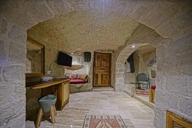 Mağara Oda, Avlu Manzaralı