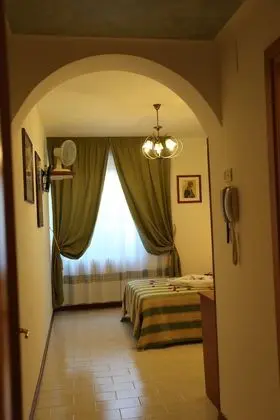 Standard Büyük Yataklı Tek Kişilik Oda