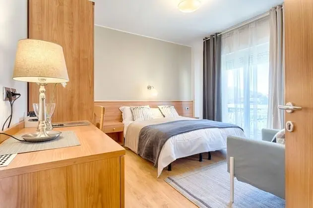 Tek Büyük veya İki Ayrı Yataklı Oda, Balkon