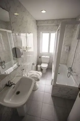 Tek Büyük Yataklı Oda, Teras