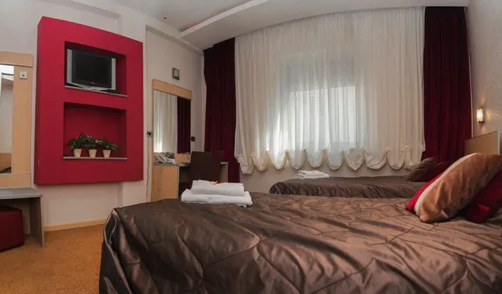1 Çift Kişilik Veya 2 Tek Kişilik Yatak Standard