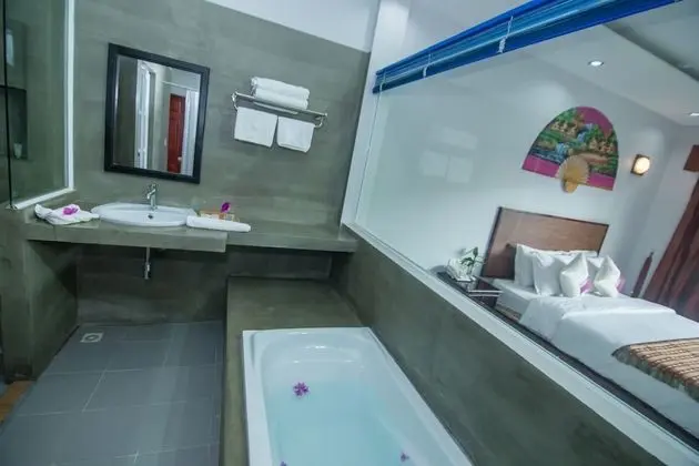 Deluxe Tek Büyük Yataklı Oda