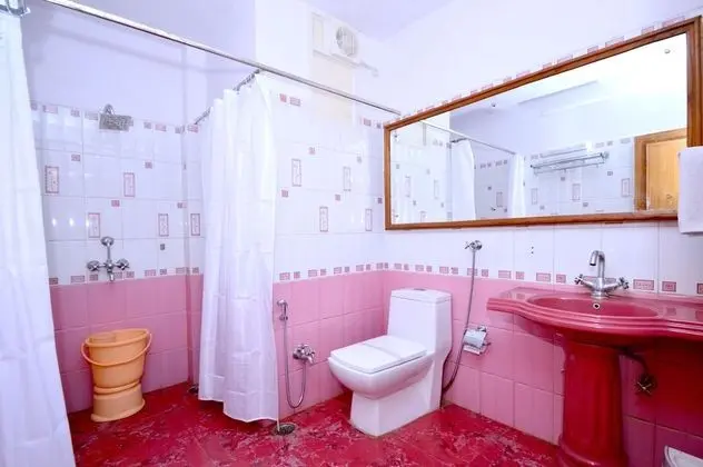 Deluxe Tek Büyük veya İki Ayrı Yataklı Oda