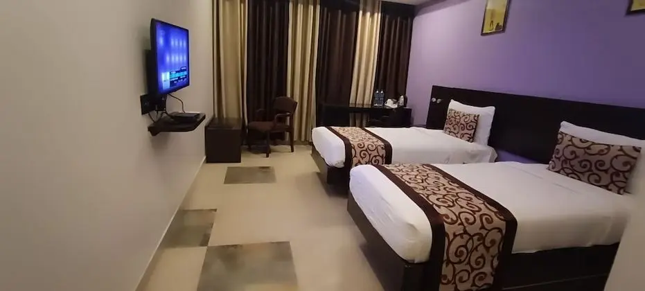 Deluxe Tek Büyük Yataklı Oda, 1 Büyük (Queen) Boy Yatak, Sigara İçilebilir, Şehir Manzaralı