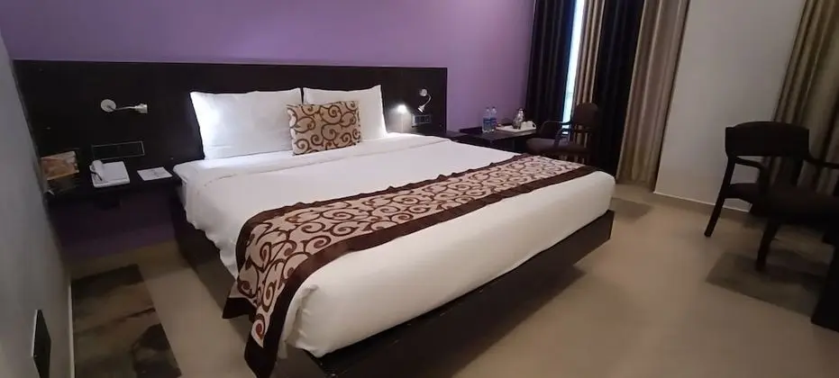 Deluxe Tek Büyük Yataklı Oda, 1 Büyük (Queen) Boy Yatak, Sigara İçilebilir, Şehir Manzaralı