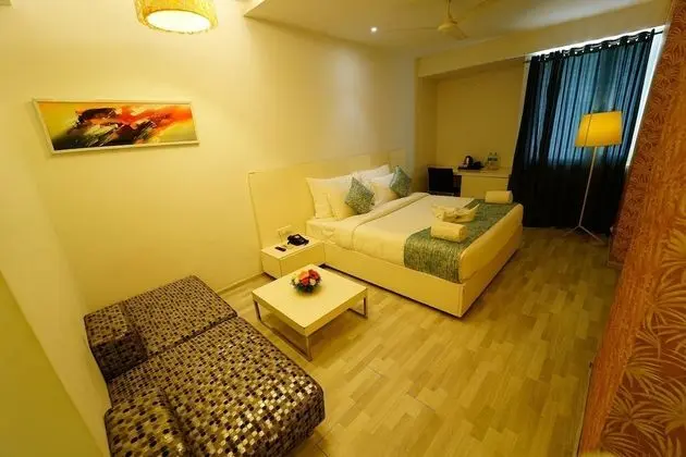 DELUXE A/C ROOM
