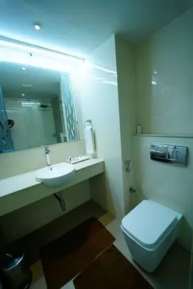 DELUXE A/C ROOM