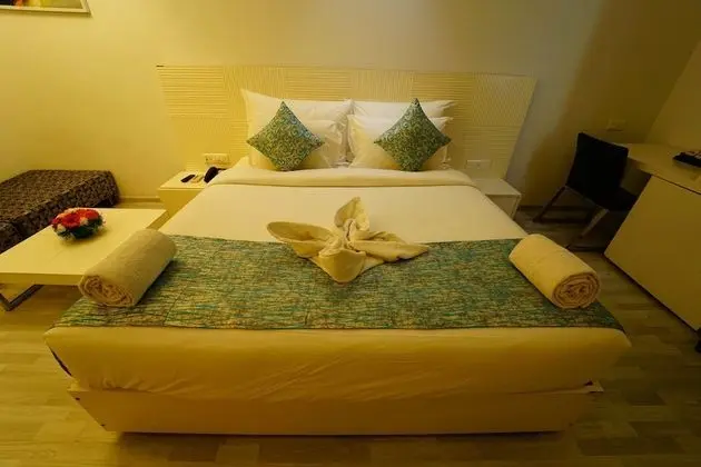 EXECUTIVE A/C ROOM