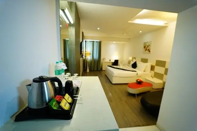 EXECUTIVE A/C ROOM