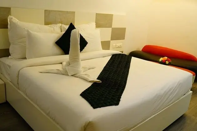 EXECUTIVE A/C ROOM