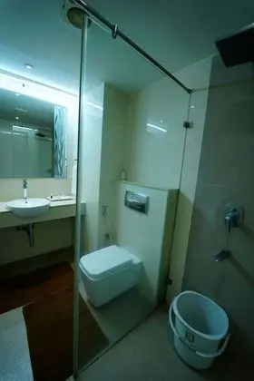 SUITE A/C ROOM