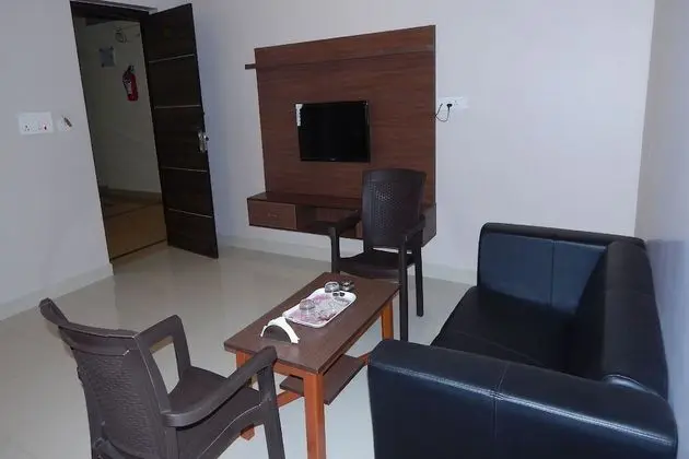 Standard Süit, 1 Büyük (Queen) Boy Yatak, Balkon, Şehir Manzaralı