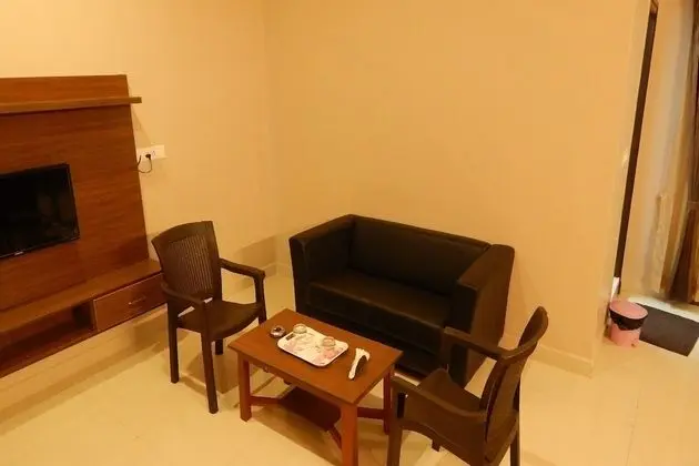 Standard Süit, 1 Büyük (Queen) Boy Yatak, Balkon, Şehir Manzaralı