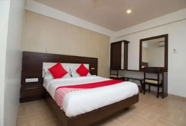 Deluxe AC Room