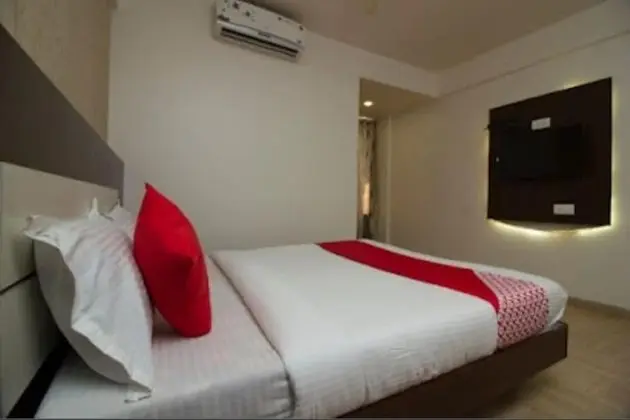 Deluxe AC Room
