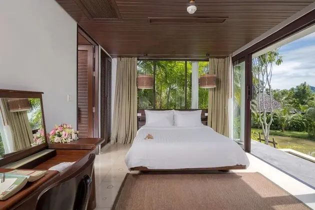 Deluxe Villa, Bahçeli