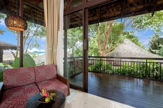 Deluxe Villa, Bahçeli