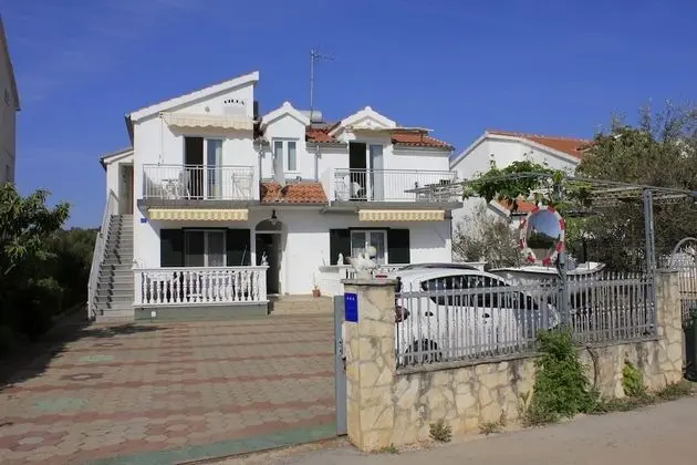 Apart Daire (Vik - 250 m from beach - A2(3+2))