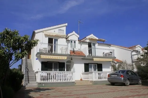 Apart Daire (Vik - 250 m from beach - A2(3+2))