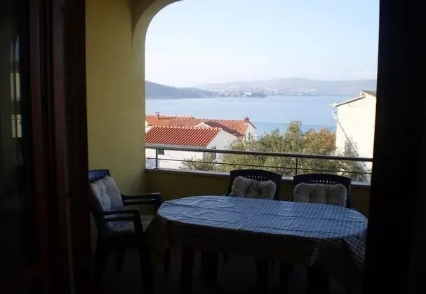 Apart Daire (Vik - 60 m from the sea - A1(2+2))