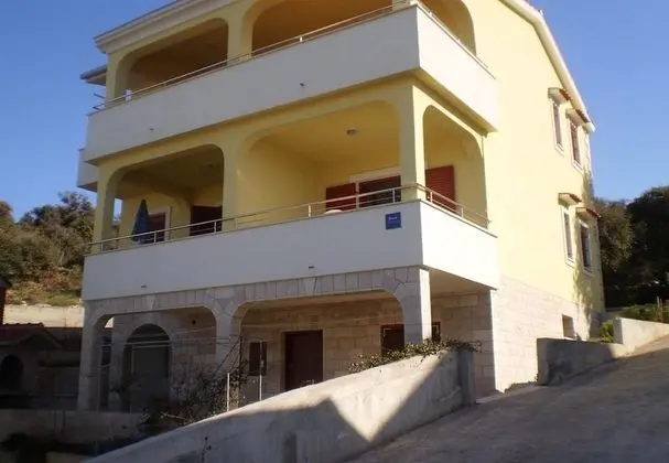 Apart Daire (Vik - 60 m from the sea - A1(2+2))
