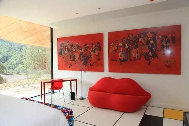 Suite - Full Experience