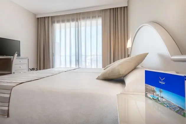 Comfort Tek Büyük Yataklı Oda, Teras, Kısmi Deniz Manzaralı