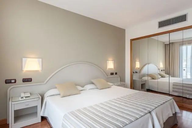 Comfort Üç Kişilik Oda, Teras, Kısmi Deniz Manzaralı (3 adults)