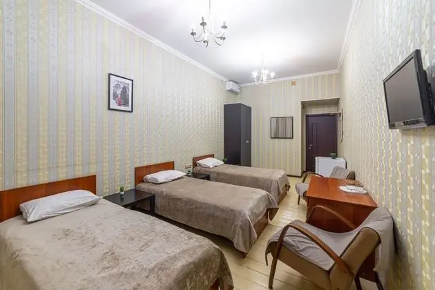 Economy Üç Kişilik Oda, Ortak Banyo