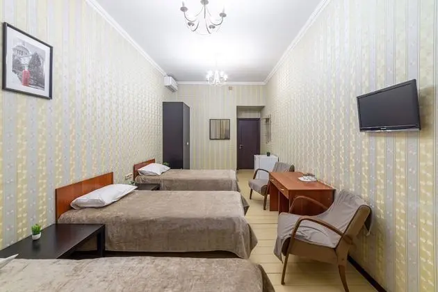 Economy Üç Kişilik Oda, Ortak Banyo