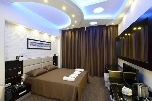 Classic Tek Büyük Yataklı Oda